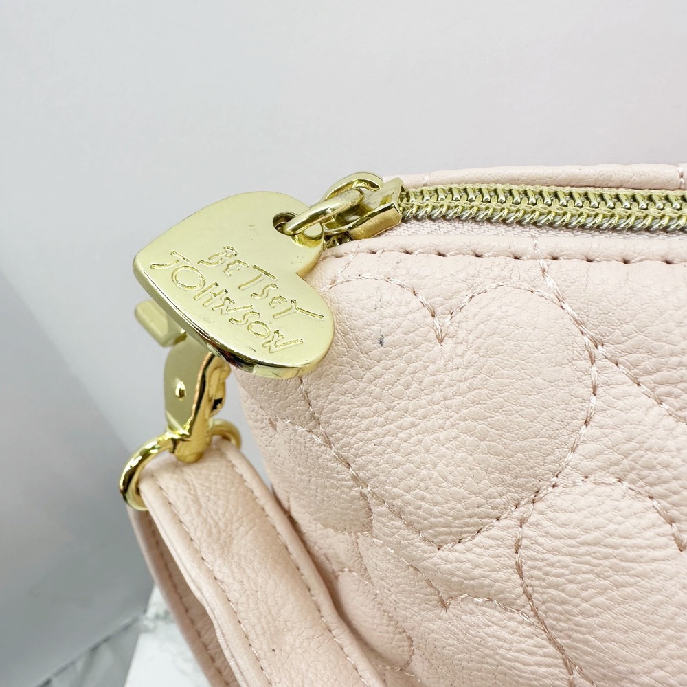 Betsey Johnson Heart Quilted Crossbody Bag Women Large Light Pink Floral Lined - Picture 2 of 5